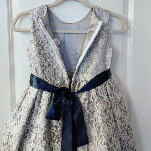 Girl's Cinderella Couture Silver Blue Lace Sleeveless Formal Dress Size 10 - Picture 4 of 12